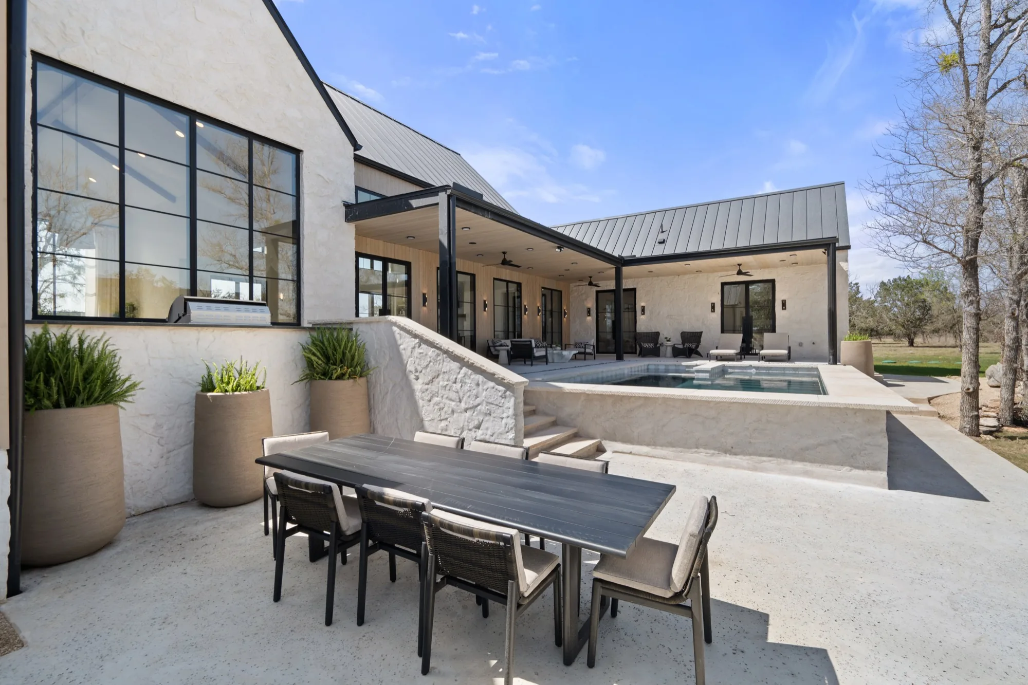 Pool terrace and outdoor dining